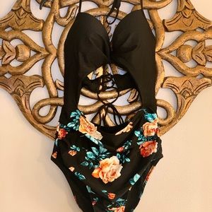 Cupshe ONE PIECE Bathing Suit